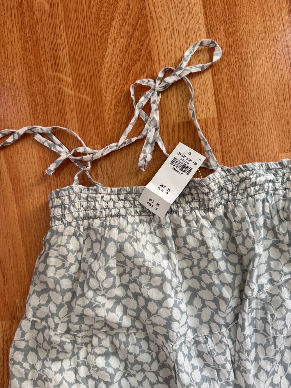Abercrombie & Fitch Light Green and White Floral Mini Dress - Picture 3 of 4